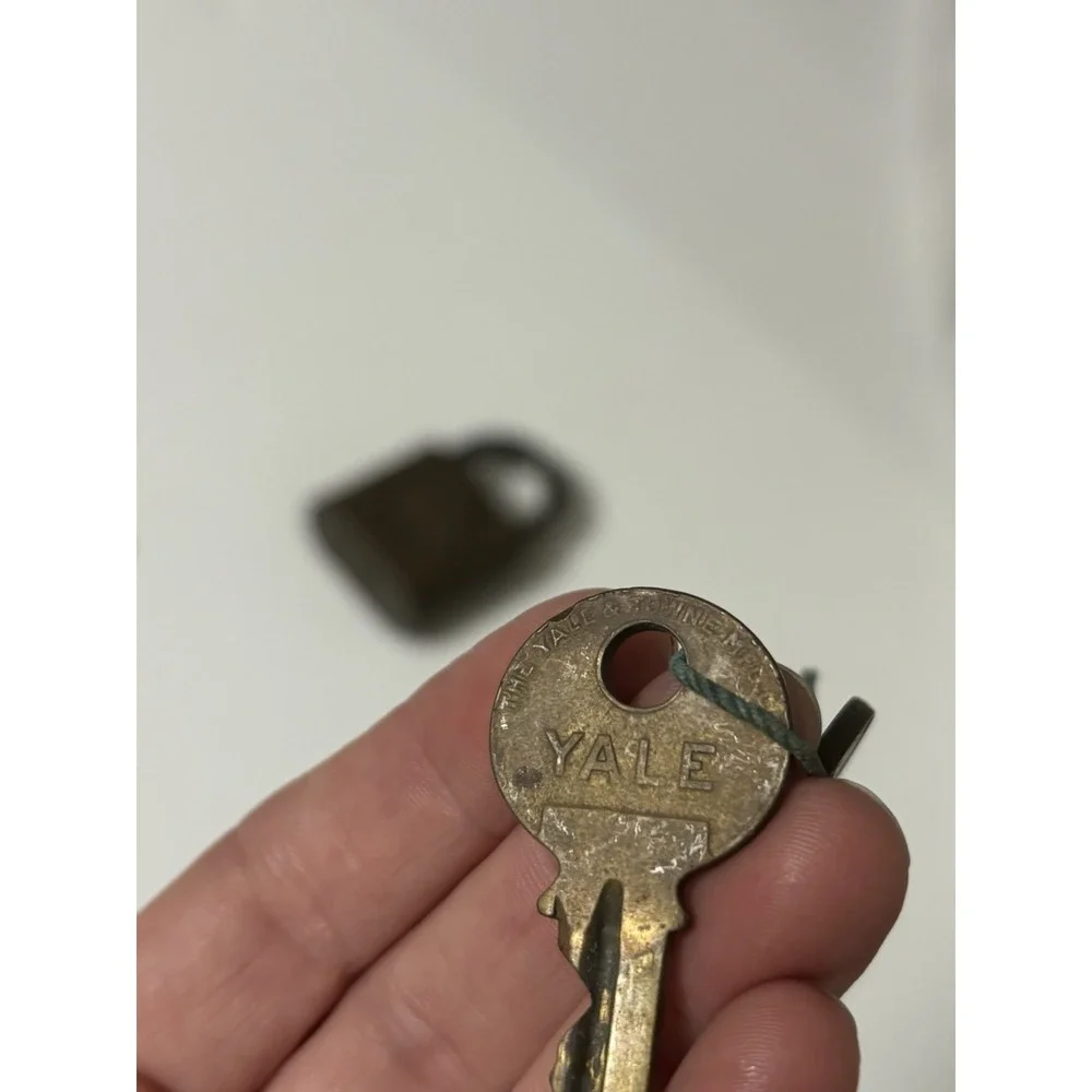 N/A yale padlock